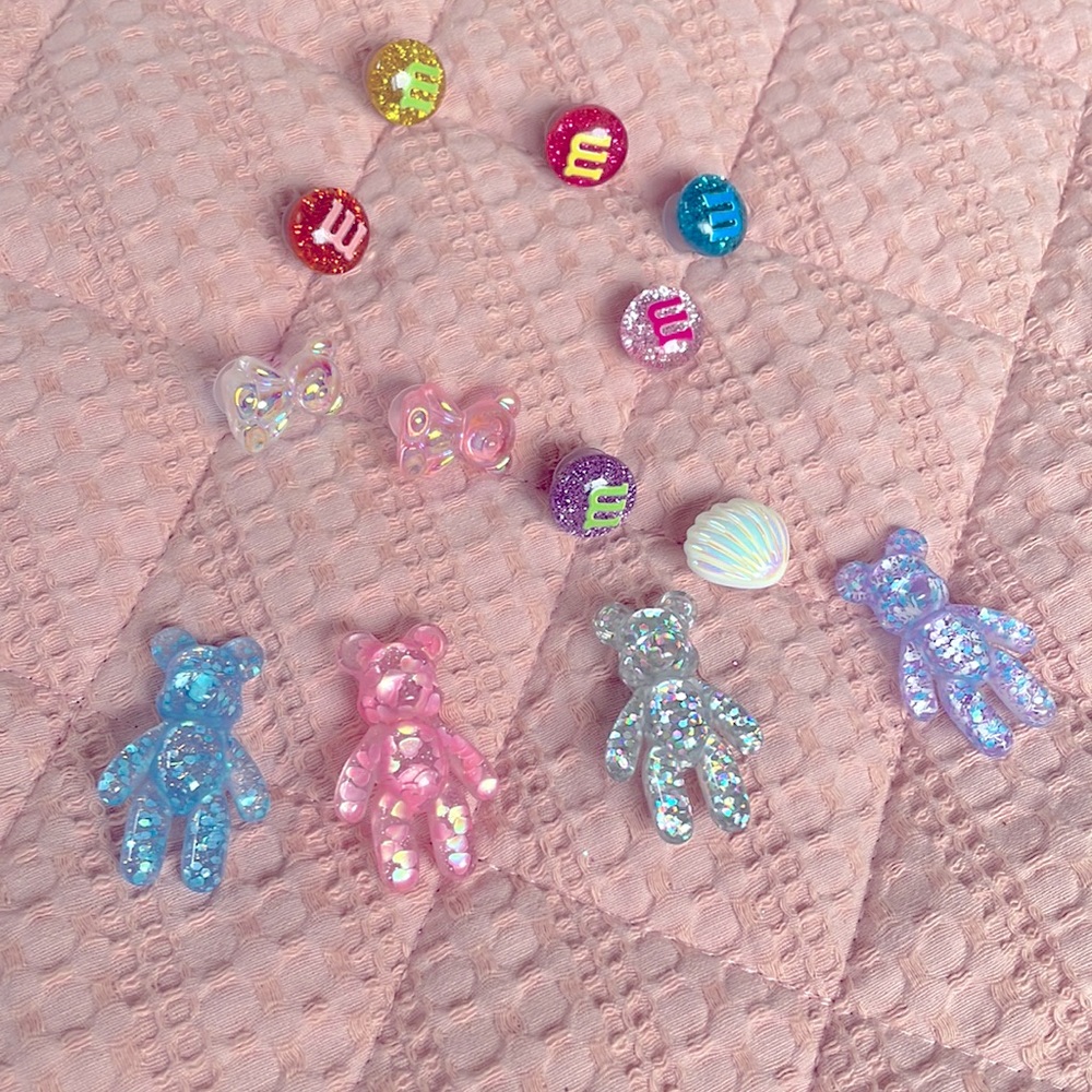 Set 13 crocs charms